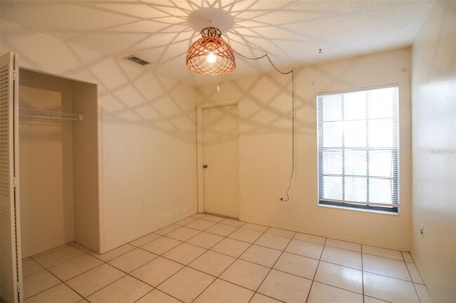 Building Photo - 1424 Bramblewood Dr