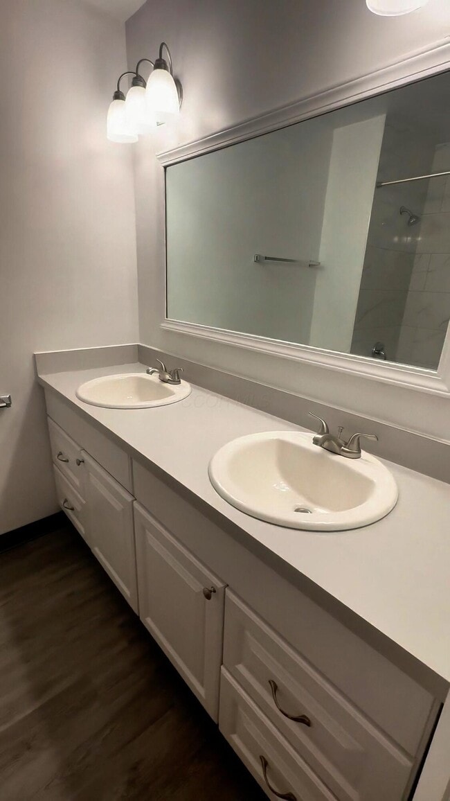 Building Photo - 1391 Bluff Ave