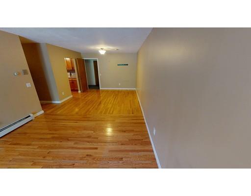 Building Photo - 13 Strawberry Bank Rd