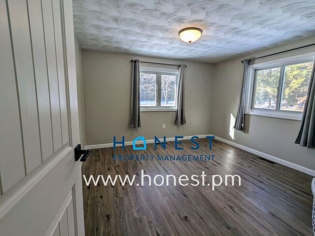 Building Photo - 151 Chimney Rd