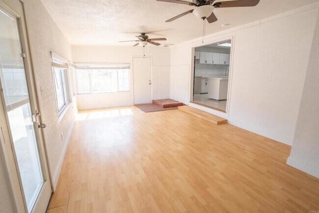 Building Photo - 164 Tremont St