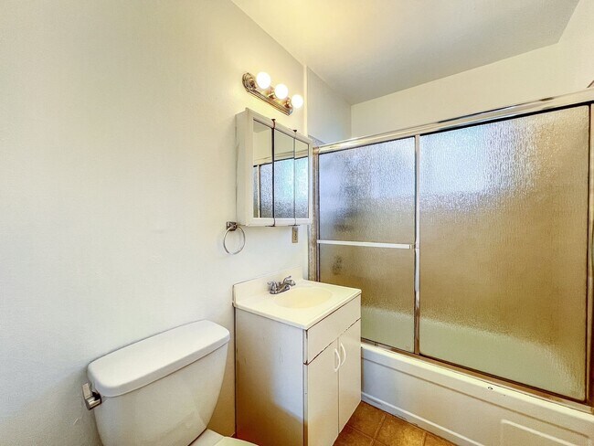 Building Photo - Parrish Road, 2186-2192