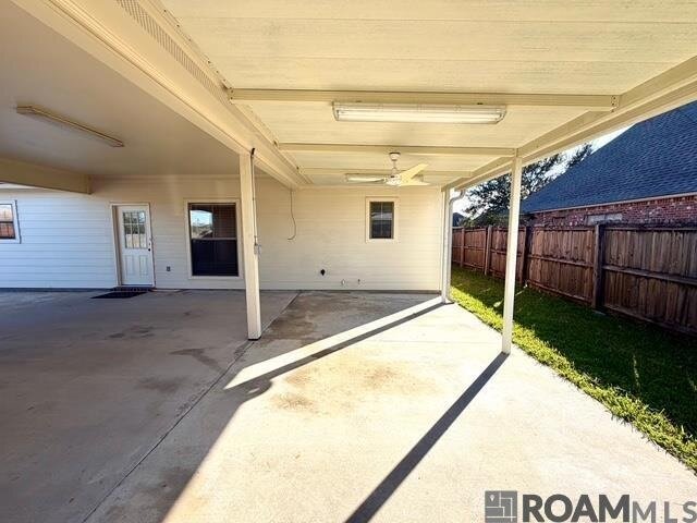 Building Photo - 40524 Cross Ridge Ave