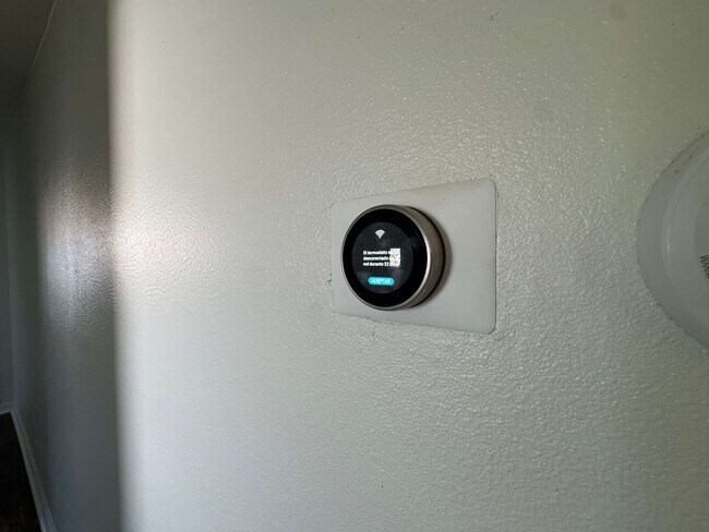 Building Photo - Spacious and recently remodeled 3 bedroom, 2 bathroom home located in a quiet neighborhood in Cop...