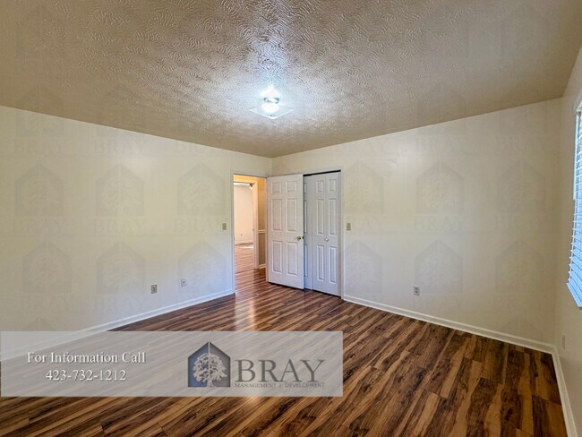 Building Photo - Charming 3-Bedroom Home with Modern Upgrad...