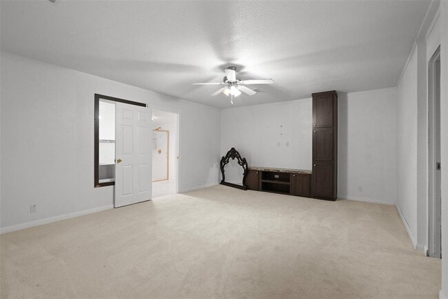 Building Photo - 111 Little Lp