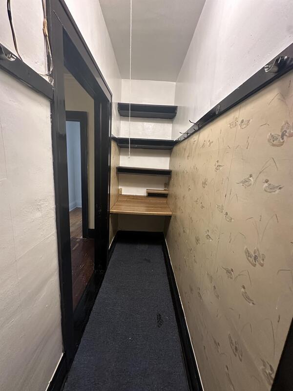 Building Photo - 1442 W 101st St