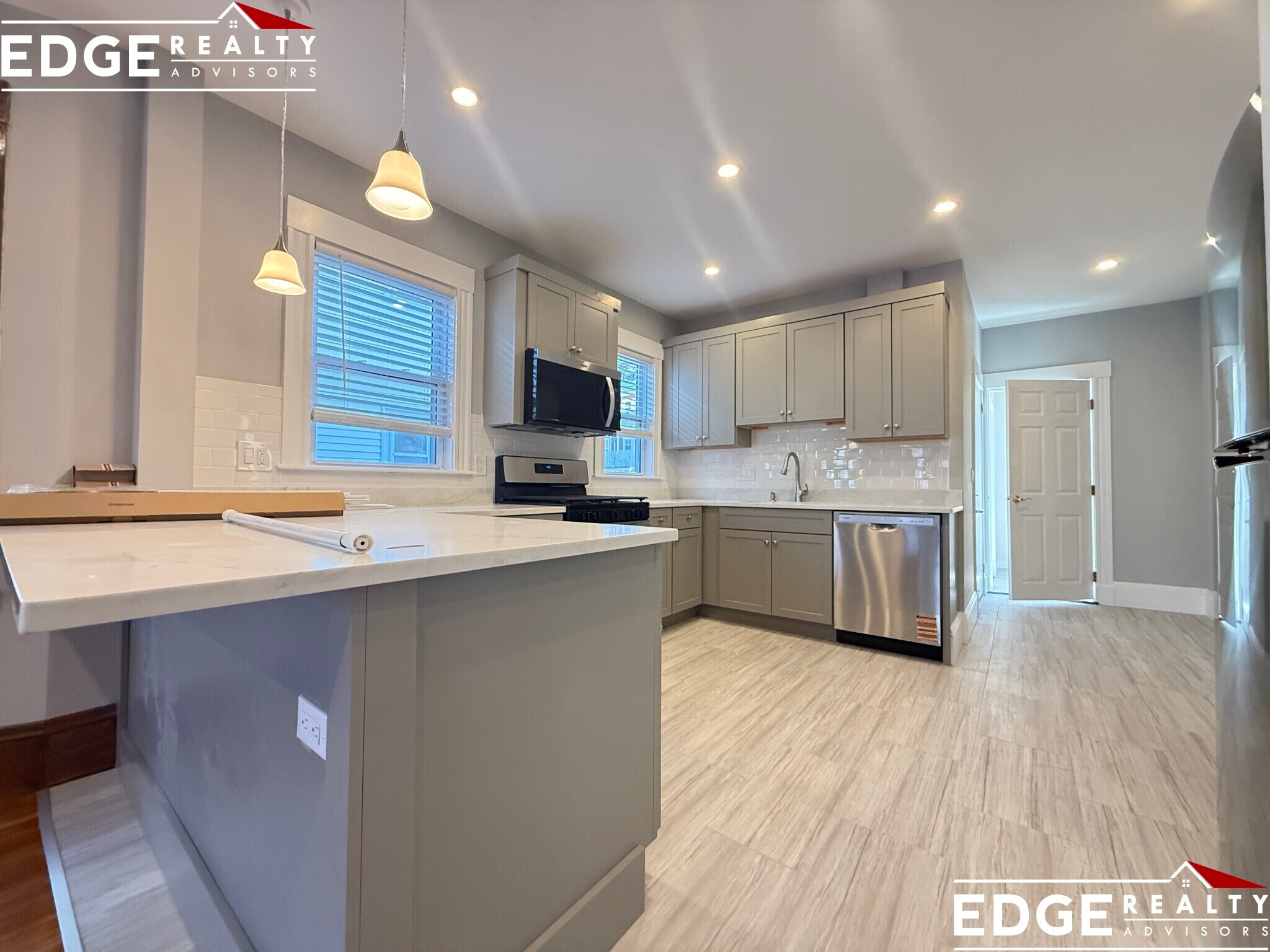 Building Photo - 62 Turner St