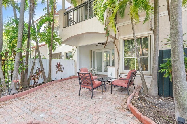 Building Photo - 1382 Harbor View W