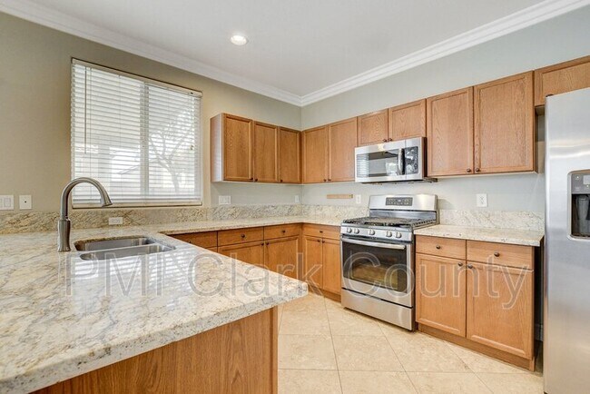 Building Photo - 8912 Ochoa St