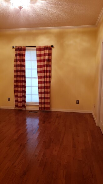 Dining room - 24985 Capshaw Rd
