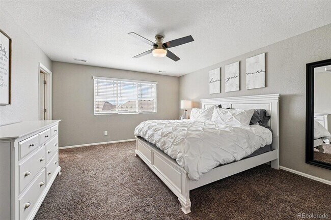 Building Photo - 6833 Longpark Dr