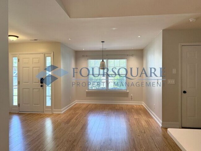 Building Photo - Spacious Ranch-Style Smart Home with Bonus Room, Sunroom , Electricity Included ! - & 2-Car Garag...