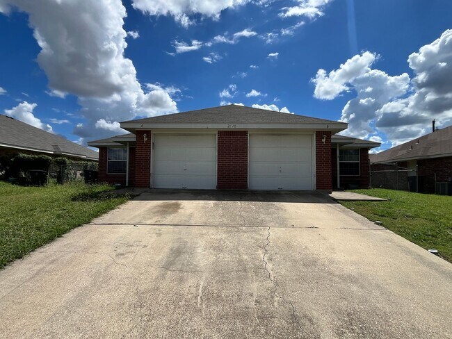 Primary Photo - 2710 Alma Dr