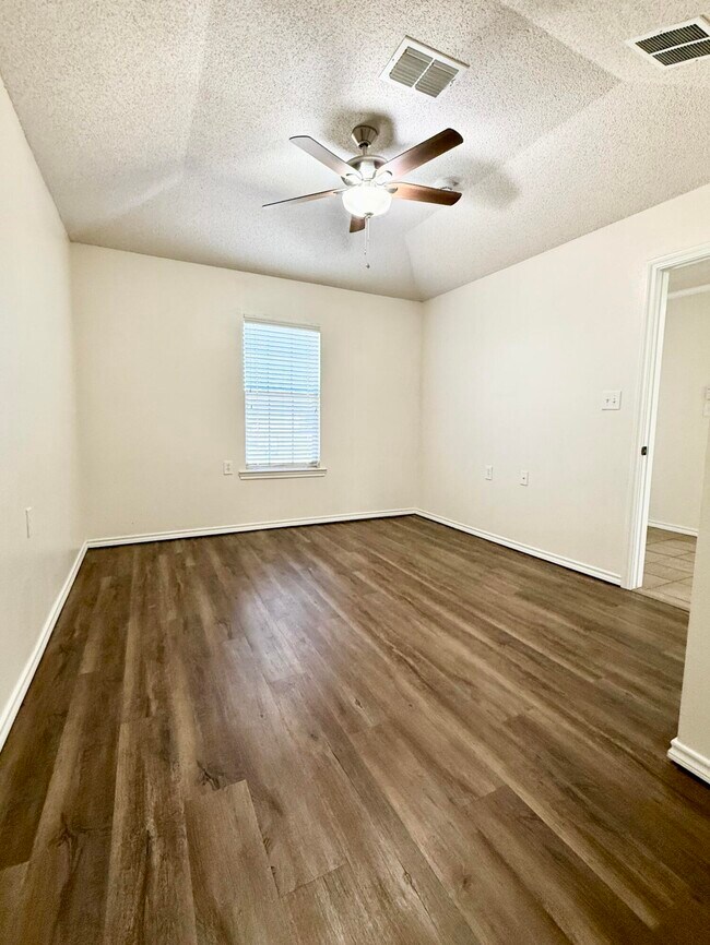 Building Photo - 1907 79th St