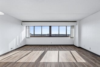 Building Photo - Chateau Student Housing Co-op