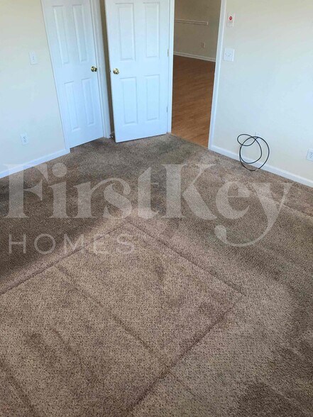 Building Photo - 420 Underwood Ct