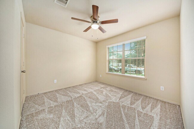 Building Photo - 20330 Louetta Reach Dr