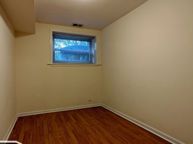Building Photo - 3047 W Logan Blvd