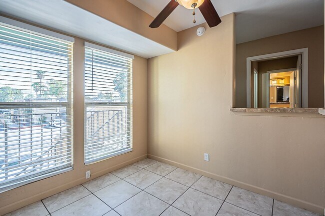 Building Photo - Spacious Upper-Level Retreat Minutes from TMC & St. Joseph’s