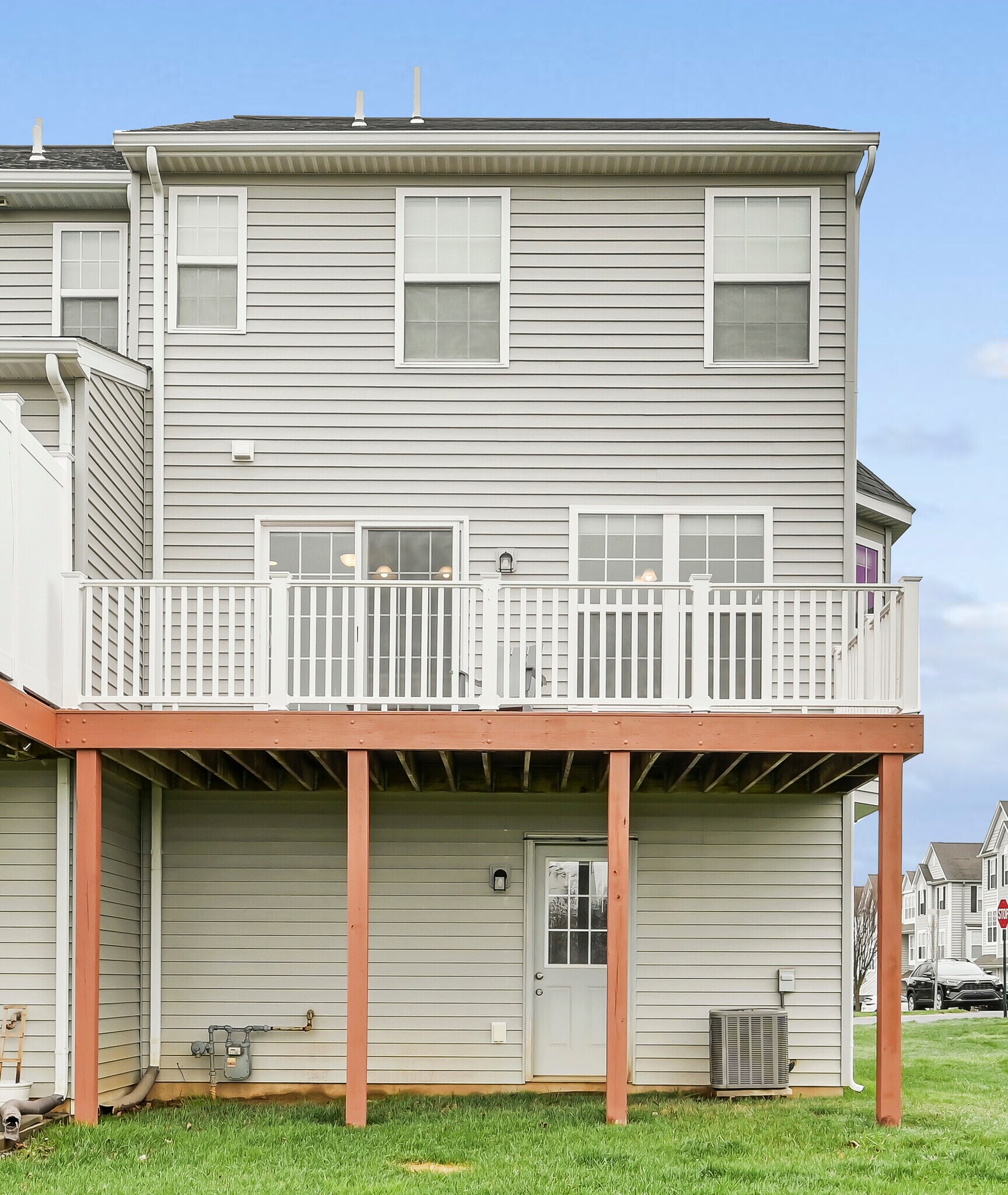 Building Photo - 901 Heather Way