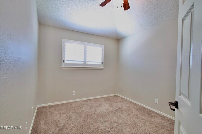Building Photo - 12229 Kingsgate Ct
