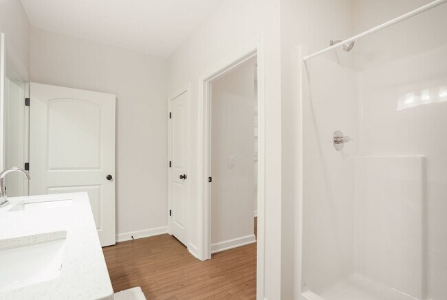 Building Photo - 3 Bedroom Twin Home With Extras