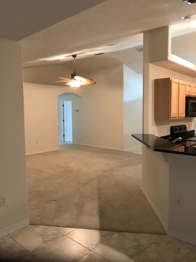 Building Photo - 4/2/3 Single  Family Home