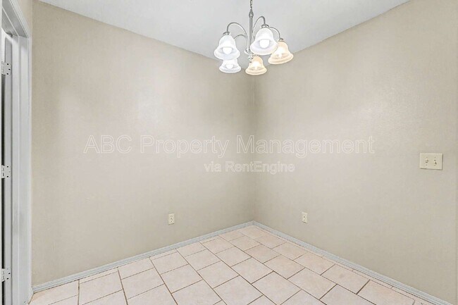 Building Photo - 3033 Mica St