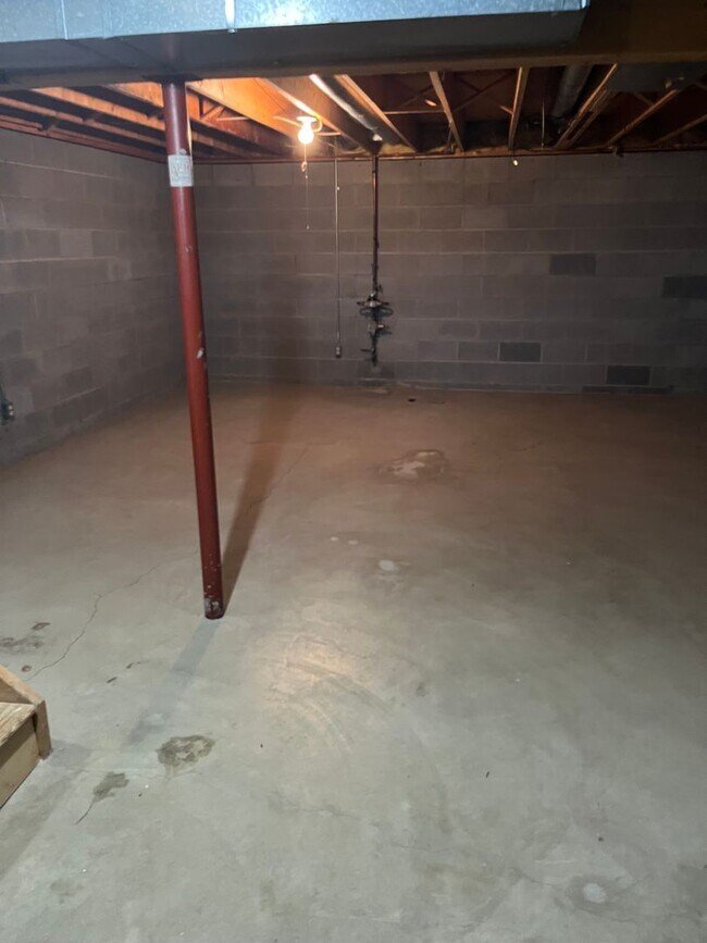 Building Photo - 476-478 S Kaser Dr