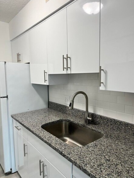 Building Photo - 2307 N Congress Ave