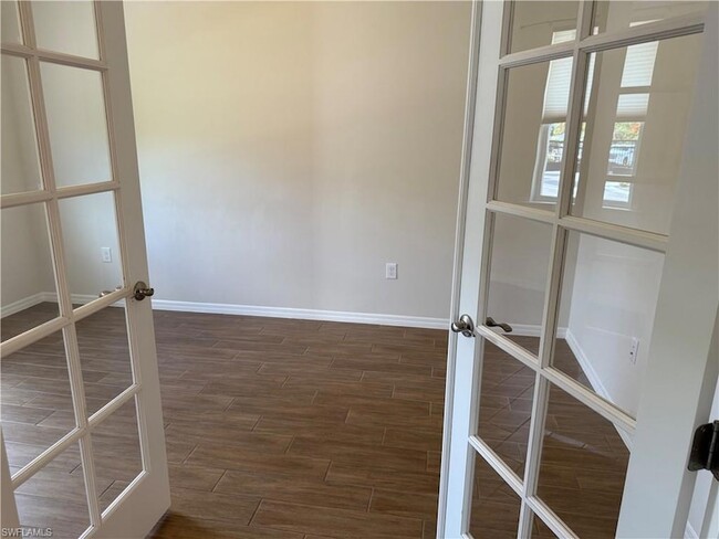 Building Photo - 1273 Enbrook Lp