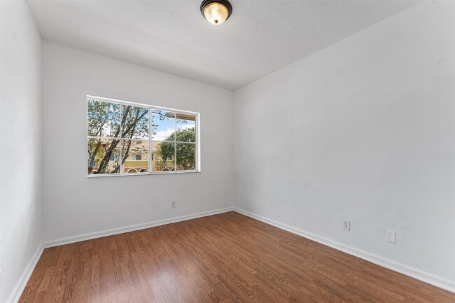 Building Photo - 1407 S Santa Catalina Cir