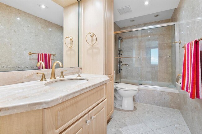 Building Photo - 5555 Collins Ave