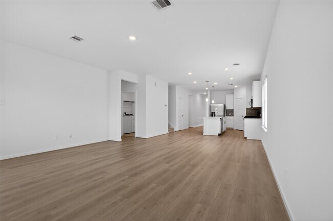 Building Photo - 422 Gram Hl Dr