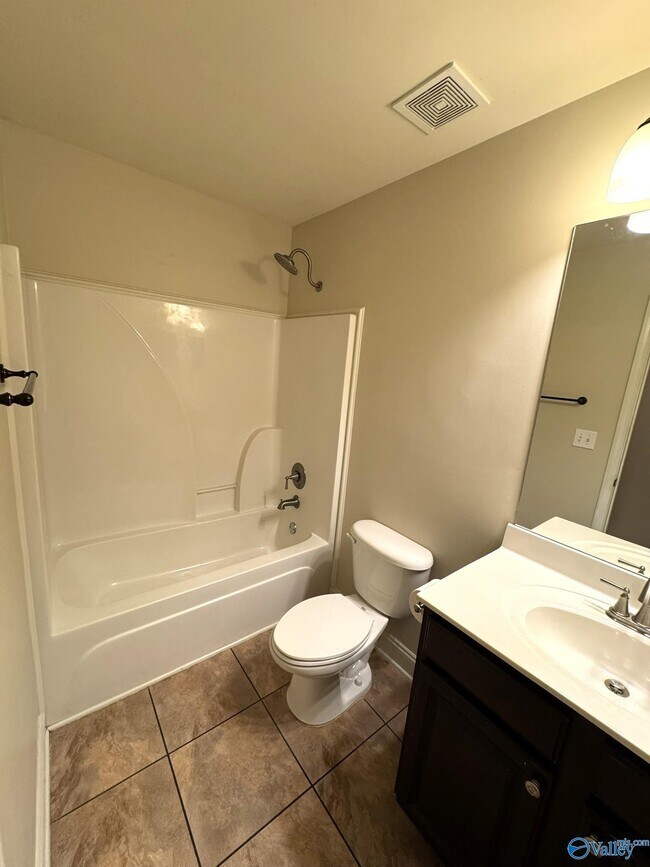 Building Photo - 24707 Rolling Vista Dr