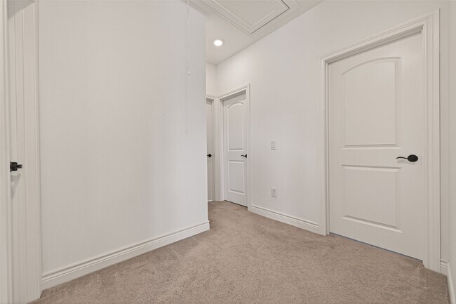Building Photo - 7319 Woodlark Rdg Dr