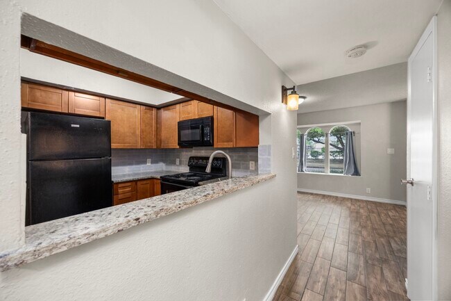 Building Photo - 11002 Hammerly Blvd