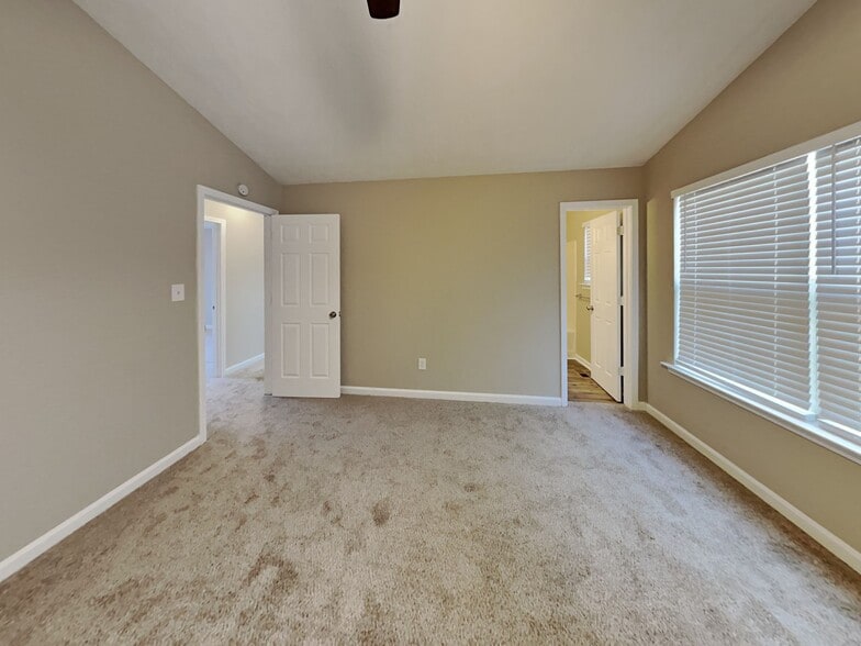 Building Photo - 188 Hale Haven Dr