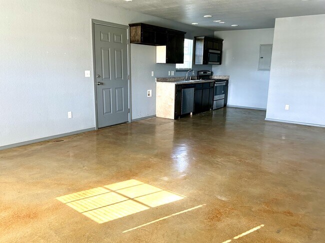 Building Photo - 213 Carson Rd