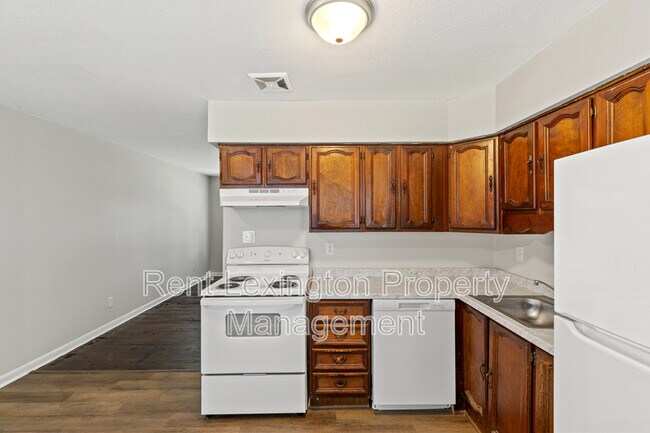 Building Photo - 604 Hi Crest Dr