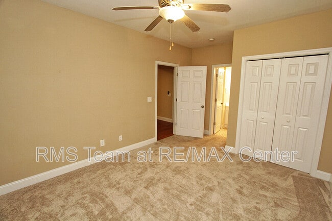 Building Photo - 3029 Woodwalk Dr