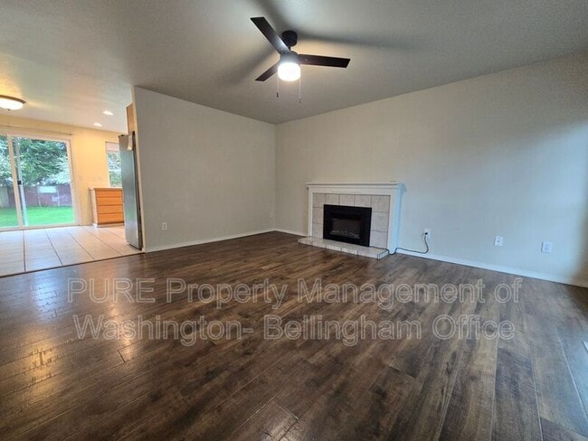 Building Photo - 6521 58th St NE