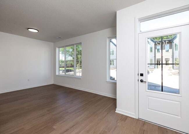 Building Photo - Park Indy: 2-Bedroom Flat