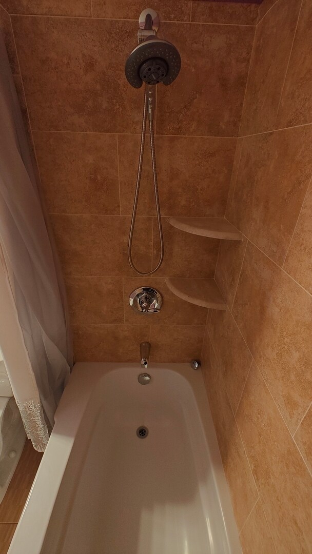 Building Photo - 1644 Orchard Ave