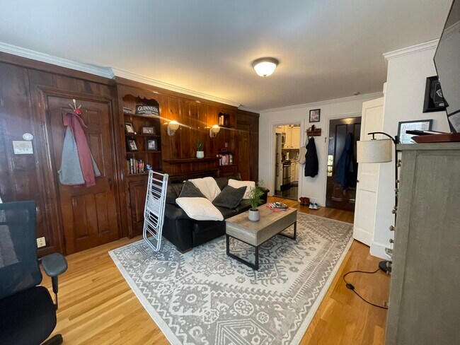 Building Photo - 218 Newbury St