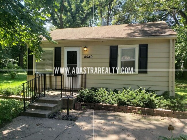 Primary Photo - Adorable North Overland Park Home-Availabl...