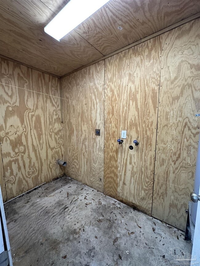 Building Photo - 6350 Judkins Dr