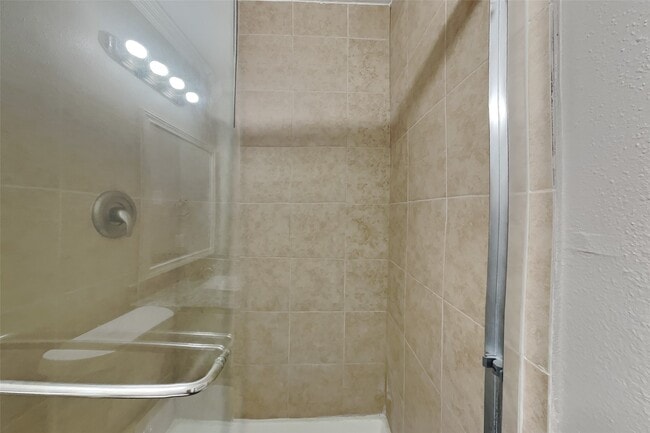 Building Photo - 5602 Sage Manor Dr