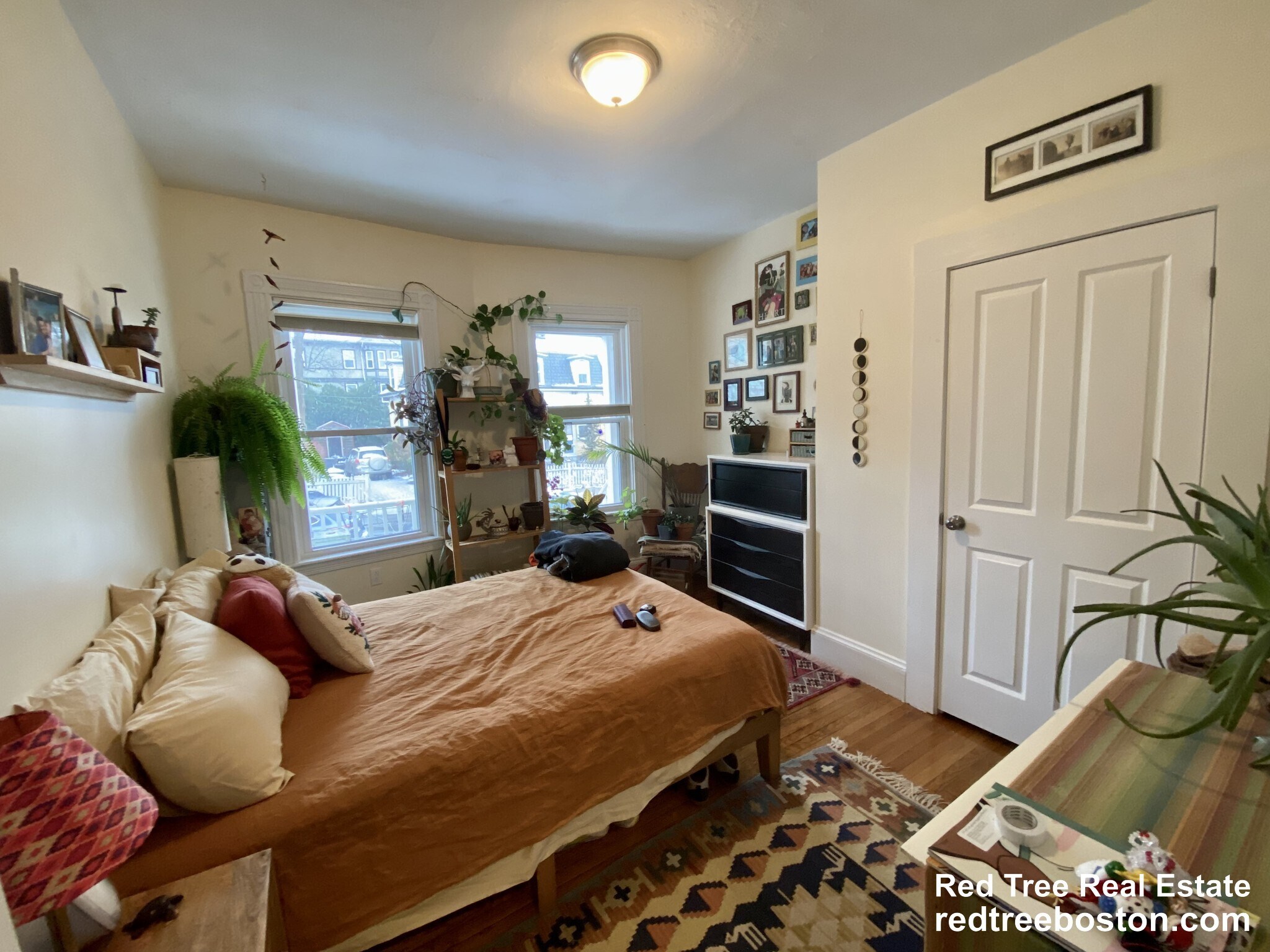 Building Photo - 177 School St